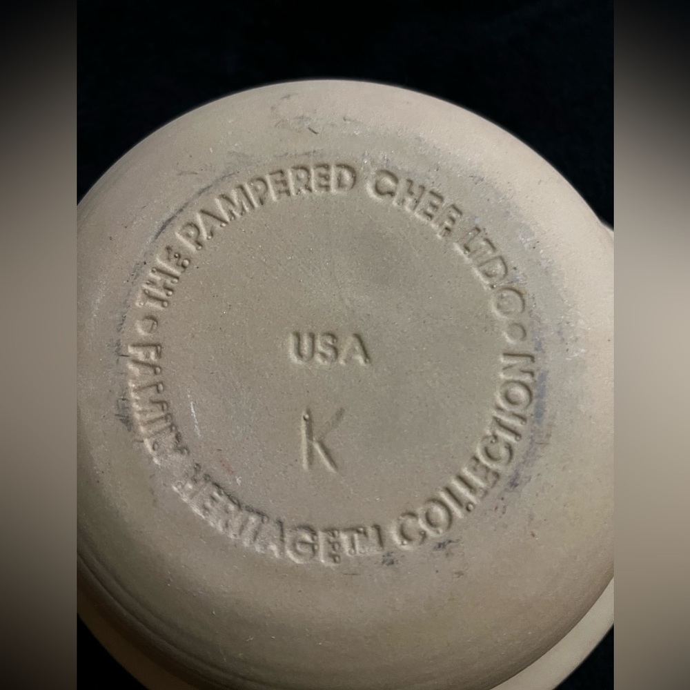 Pampered Chef Stoneware Baking Bowl Roaster Family Heritage Collection 10" - Picture 8 of 8